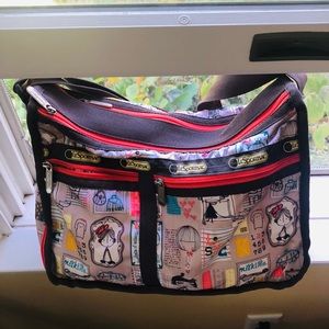 LeSportSac multi-pocket shoulder bag
